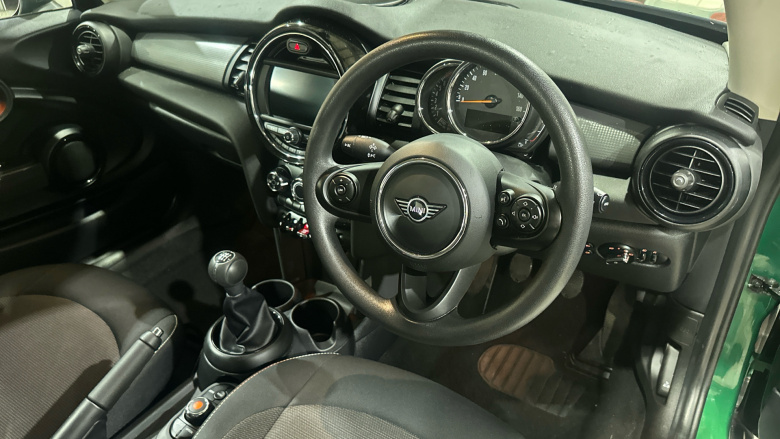 MINI Hatchback 1.5 Cooper Classic II 3dr Petrol Hatchback